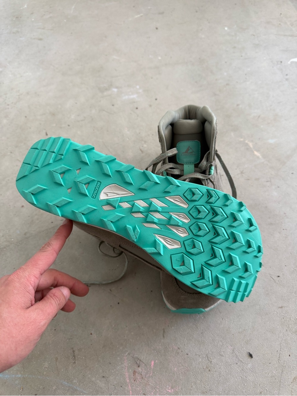 Women’s Altra Lone Peak Hiking Boots - Picture 2 of 5
